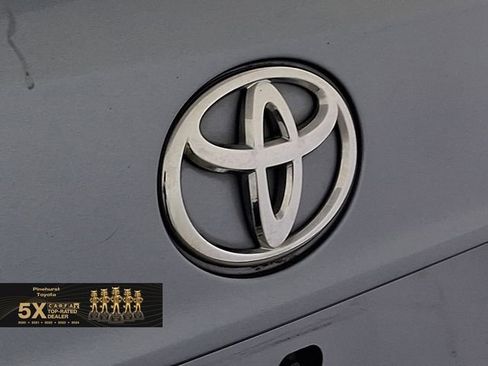 Certified 2022 Toyota Highlander XLE image 35