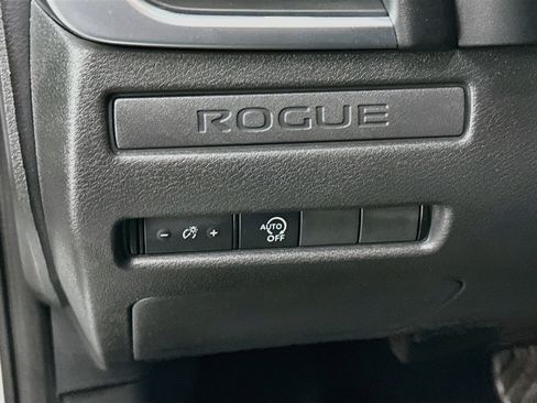 Used 2023 Nissan Rogue S AWD/4WD image 17