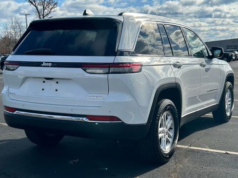 Used 2023 Jeep Grand Cherokee Laredo w/ Luxury Tech Group I image 7