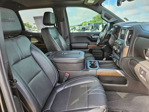 Used 2021 Chevrolet Silverado 1500 High Country w/ Technology Package AWD/4WD image 34