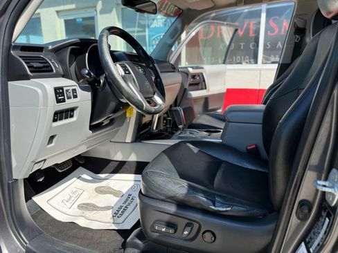 Used 2011 Toyota 4Runner SR5 image 12