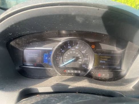 Used 2017 Ford Explorer XLT w/ Equipment Group 202A image 2