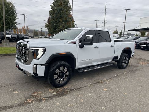New 2026 GMC Sierra 3500 Denali w/ Denali Reserve Package AWD/4WD image 79