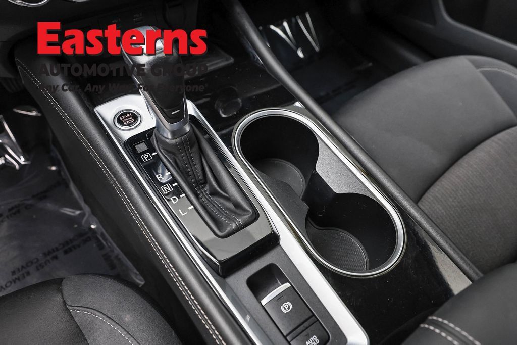 Used 2024 Nissan Altima 2.5 SV w/ SV Premium Package FWD image 13