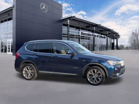 Used 2017 BMW X3 xDrive28i image 3