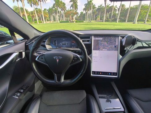 Used 2017 Tesla Model S 75D AWD/4WD image 7