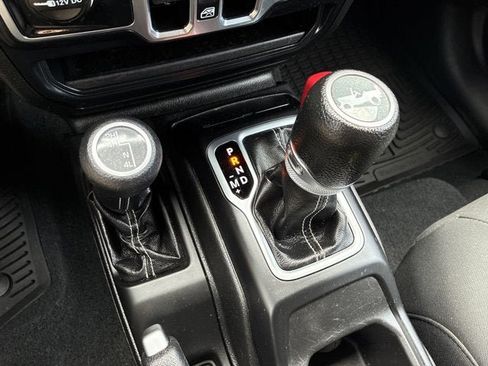 Certified 2019 Jeep Wrangler Unlimited Sahara w/ Cold Weather Group image 24