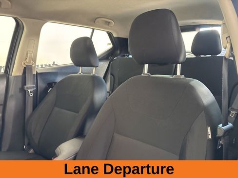 Used 2023 Nissan Kicks S image 9