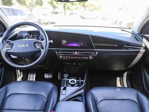 Used 2023 Kia Niro Wave FWD image 13