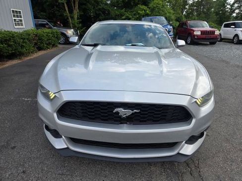 Used 2016 Ford Mustang Coupe RWD image 2