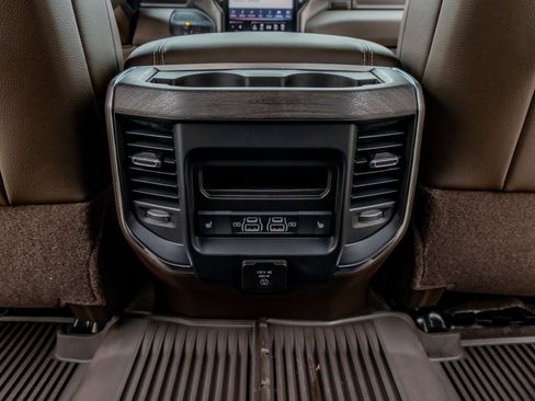 Used 2025 RAM 3500 Laramie image 33