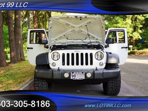 Used 2015 Jeep Wrangler Unlimited Sport w/ Quick Order Package 24S AWD/4WD image 32
