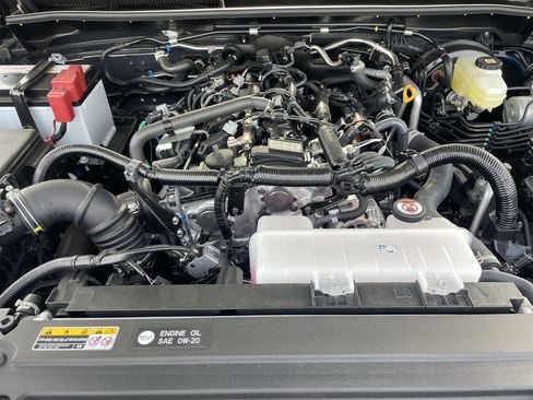 New 2026 Toyota 4Runner SR5 AWD/4WD image 10