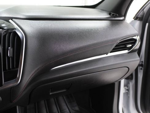 Used 2023 Chevrolet Traverse RS FWD image 25