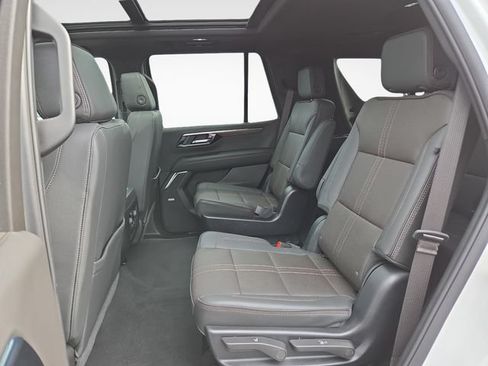 Used 2025 Chevrolet Tahoe High Country AWD/4WD image 14