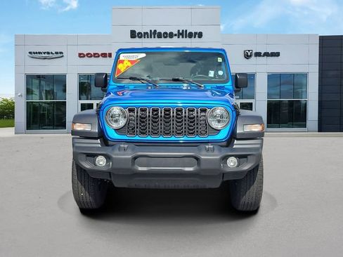 Used 2024 Jeep Wrangler Sport AWD/4WD image 2