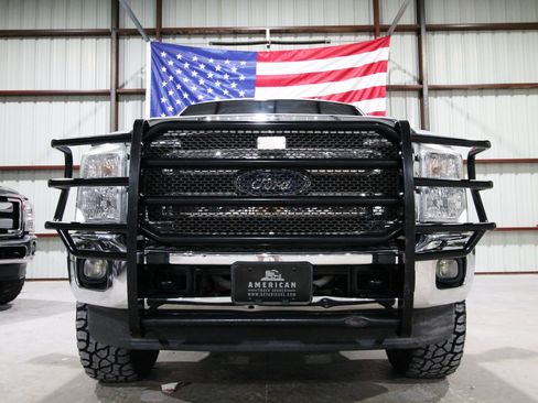 Used 2013 Ford F350 Lariat w/ Lariat Ultimate Pkg AWD/4WD image 2