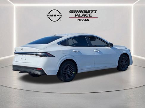 New 2026 Nissan Sentra SV w/ SV Convenience Package FWD image 5