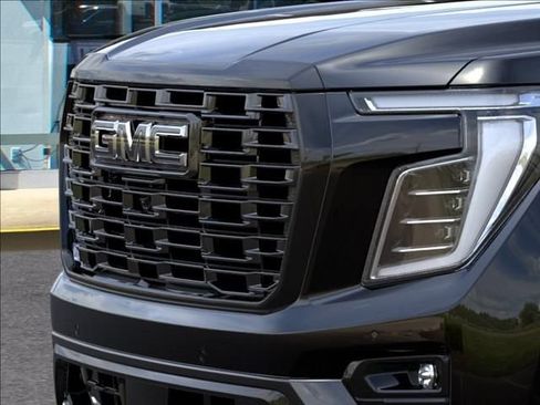 New 2026 GMC Yukon Denali Ultimate AWD/4WD image 13