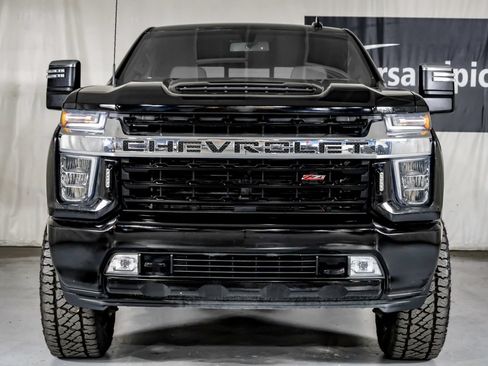 Used 2020 Chevrolet Silverado 2500 LTZ AWD/4WD image 3