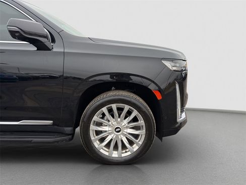 Used 2023 Cadillac Escalade ESV Premium Luxury image 23