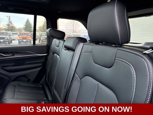 New 2025 Jeep Grand Cherokee Limited w/ Black Appearance Package image 42