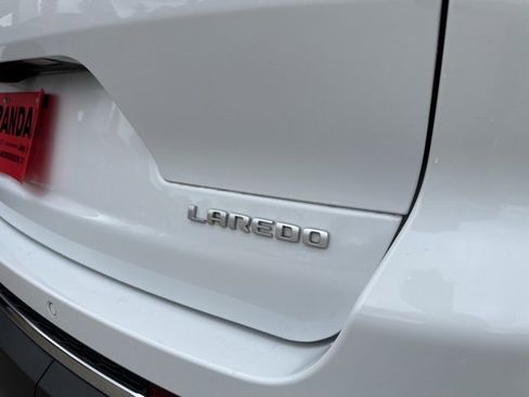 Certified 2024 Jeep Grand Cherokee L Laredo image 51