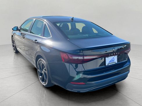 New 2026 Volkswagen Jetta SE image 5