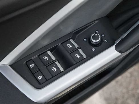 New 2025 Audi Q3 2.0T Premium image 23