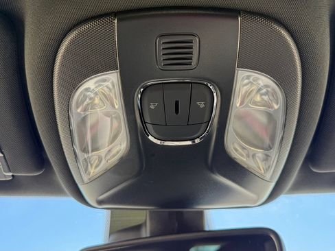 Used 2025 Jeep Compass Trailhawk AWD/4WD image 19