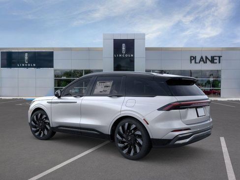 New 2026 Lincoln Nautilus Reserve w/ Jet Appearance Package image 4