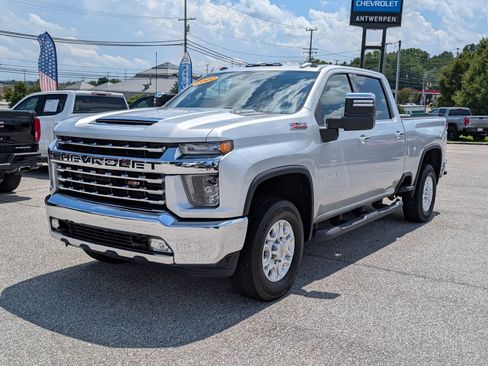 Used 2022 Chevrolet Silverado 2500 LTZ w/ Z71 Off-Road Package AWD/4WD image 7