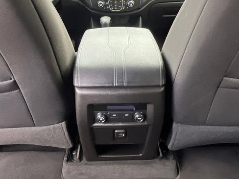 Used 2023 Chevrolet Traverse LT AWD/4WD image 24