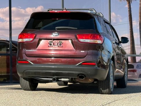 Used 2016 Kia Sorento FWD w/ LX Convenience Package image 11