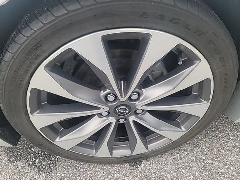 Used 2023 Nissan Maxima Platinum w/ Sport Mat Group FWD image 8