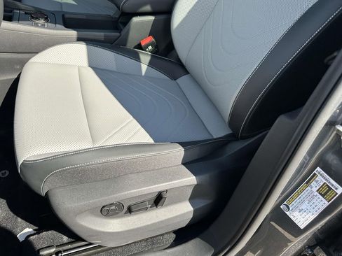 New 2026 Volkswagen Tiguan SE R-Line AWD/4WD image 15