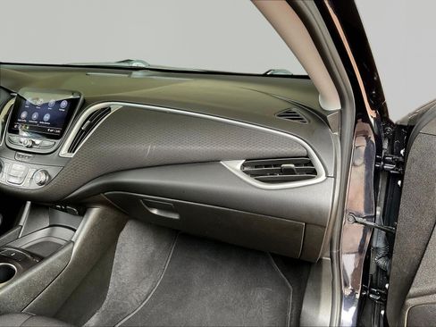 Used 2022 Chevrolet Malibu LS FWD image 25