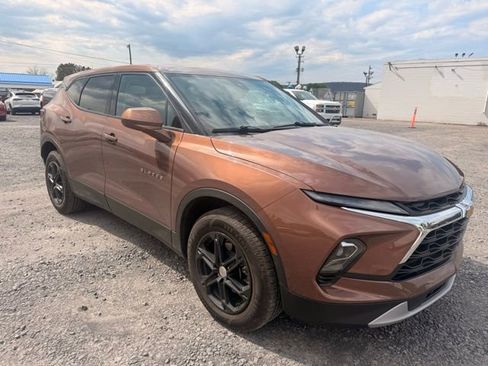Used 2023 Chevrolet Blazer LT AWD/4WD image 4