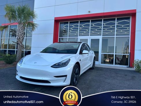 Used 2021 Tesla Model 3 Standard Range Plus image 1