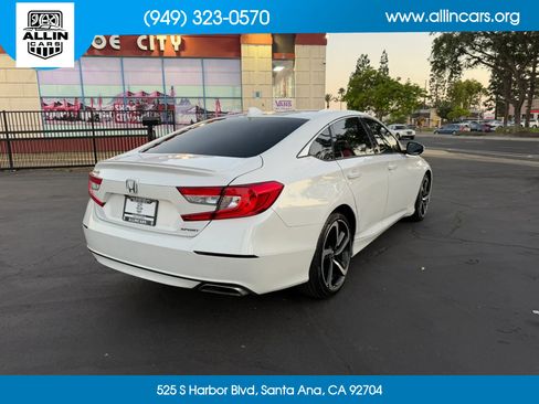Used 2018 Honda Accord Sport image 4