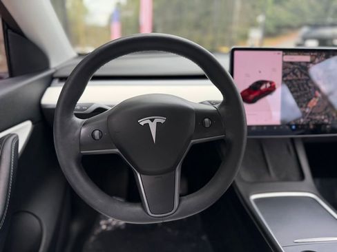 Used 2021 Tesla Model Y Long Range image 43