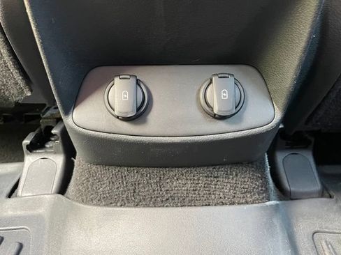 Used 2019 Hyundai Santa Fe SE AWD/4WD image 40