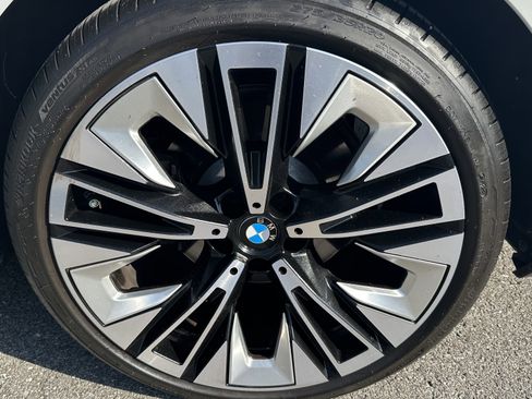 Certified 2024 BMW 530i xDrive w/ Premium Package AWD/4WD image 13
