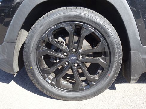 Used 2019 GMC Terrain SLE w/ Black Edition FWD image 27