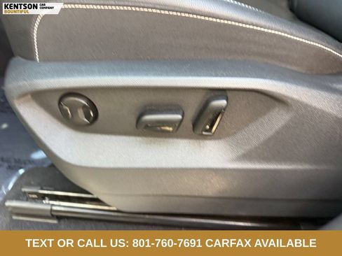 Used 2025 Volkswagen Atlas SE AWD/4WD image 29