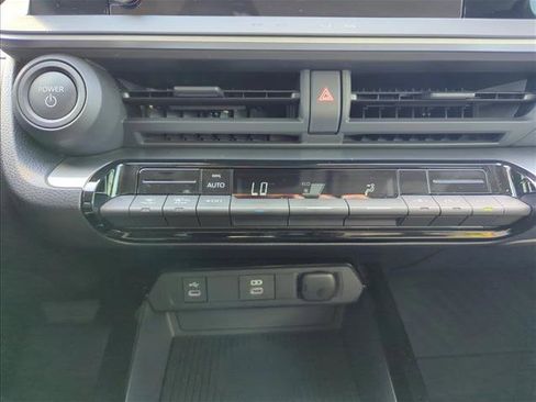 Used 2024 Toyota Prius LE FWD image 11