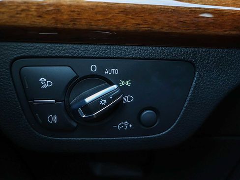 Used 2023 Audi Q5 2.0T Premium w/ Convenience Package image 29