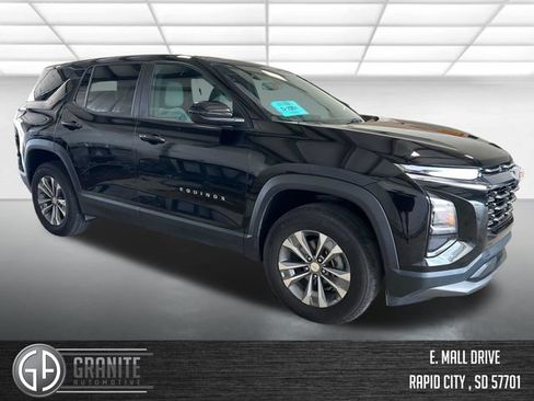 Used 2026 Chevrolet Equinox LT w/ Convenience Package II AWD/4WD image 7