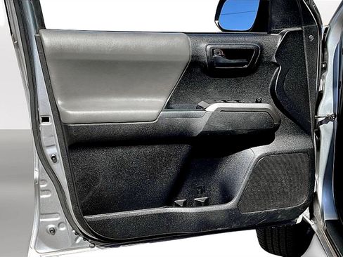 Used 2021 Toyota Tacoma SR5 image 22