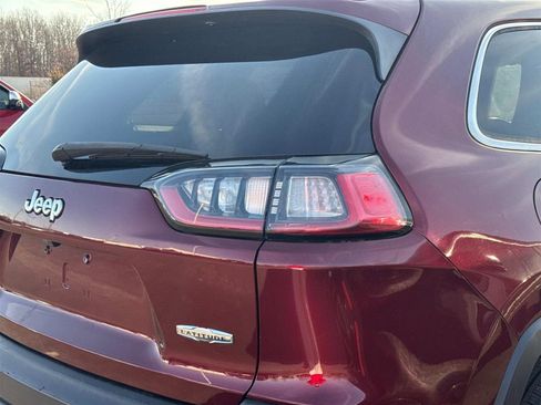 Used 2019 Jeep Cherokee Latitude Plus image 12